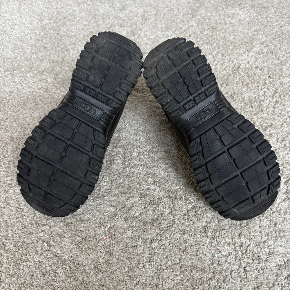 EUC - Women’s UGG Yose Puffer Lace Boot Waterproof - 7.5 - Picture 4 of 5